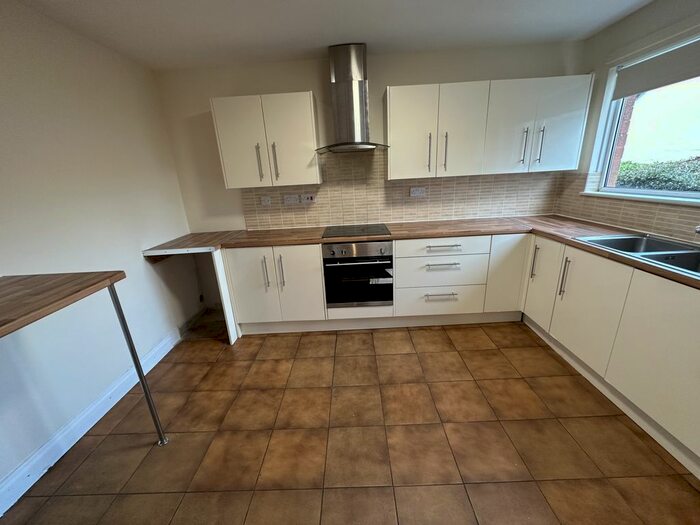 5 Bedroom Terraced House To Rent In Fallowfield Grove, Warrington, Cheshire, WA2
