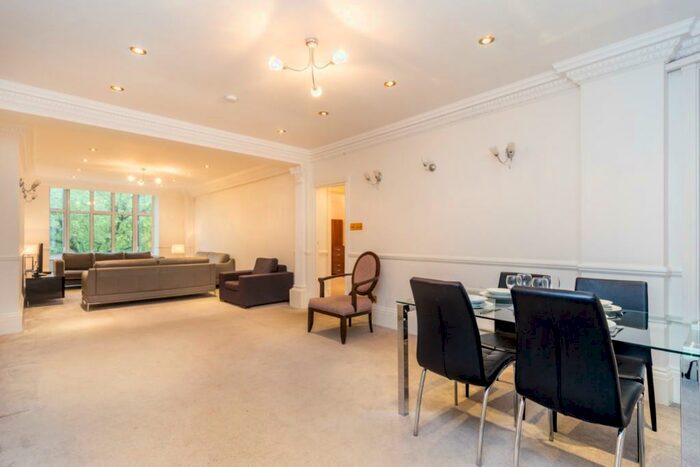 5 Bedroom Flat To Rent In Park Road, London, NW8
