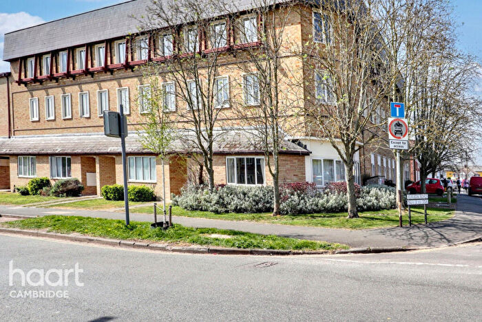 2 Bedroom Flat For Sale In Holyoake Court Whitehill Road, Cambridge, CB5