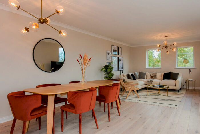 2 Bedroom Flat For Sale In Sparkford Gardens, London, N11