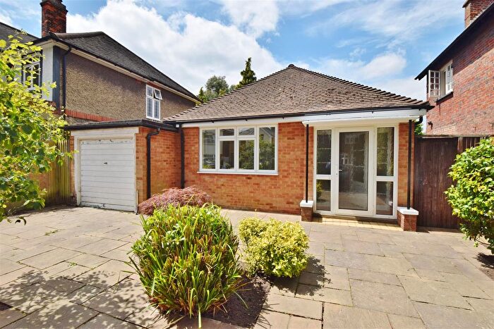 2 Bedroom Detached House To Rent In Gloucester Road, Hampton, TW12