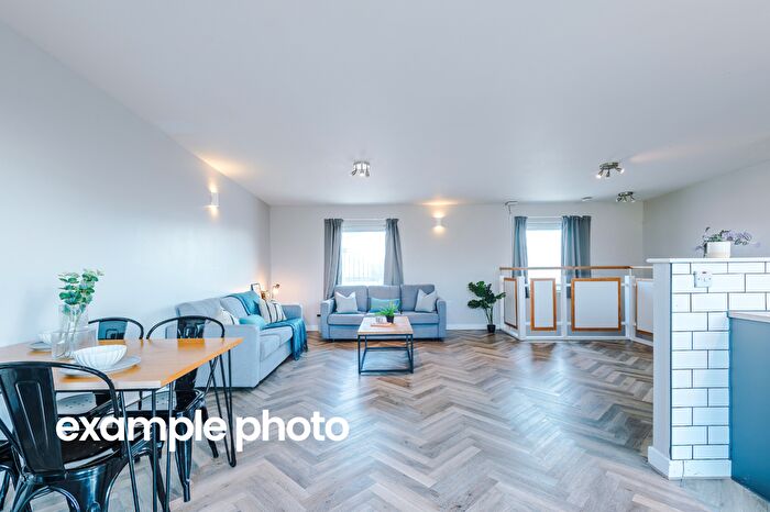 2 Bedroom Property To Rent In Flat, Mayfair Court, Manchester, M14