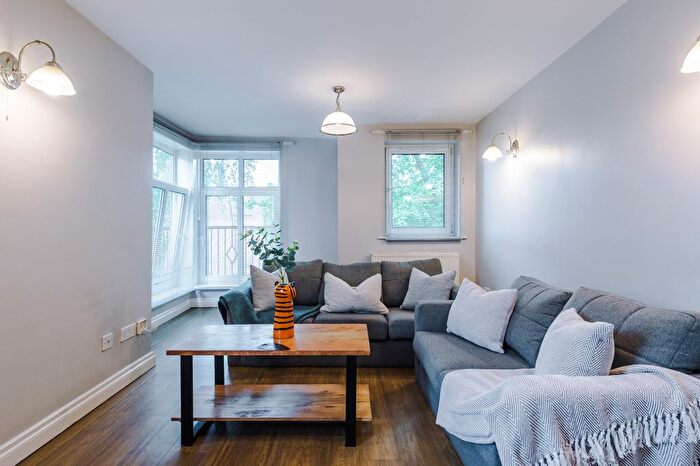 5 Bedroom Property To Rent In Flat, Newton House, Manchester, M14