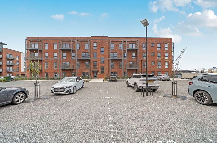 1 Bedroom Flat To Rent In John Thornycroft Road, Southampton, Hampshire, SO19
