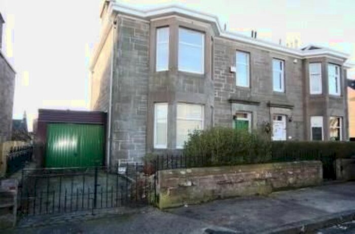 4 Bedroom Semi-Detached House To Rent In Argyle Street, Dundee, DD4