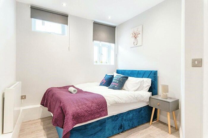 1 Bedroom Apartment For Sale In Foxberry Road, London, SE4