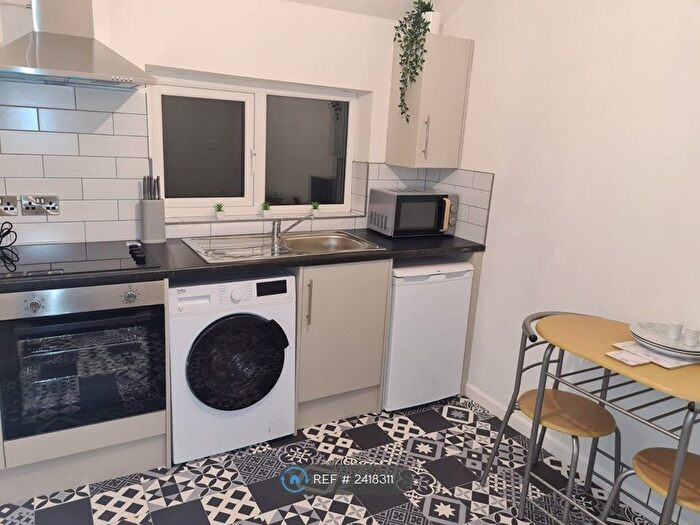 1 Bedroom Flat To Rent In Birchwood Avenue, Long Eaton, Nottingham, NG10