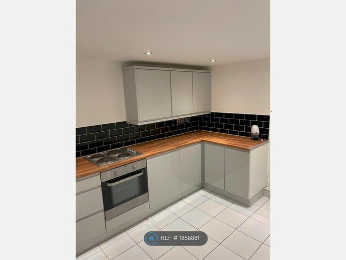 2 Bedroom Terraced House To Rent In Pastureside Terrace East, Bradford, BD14