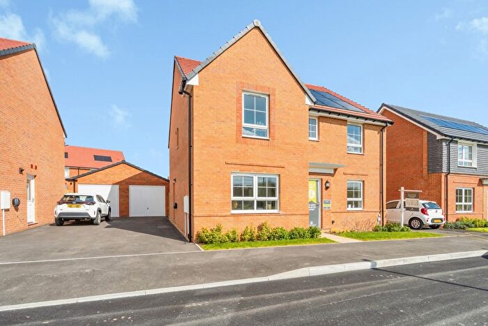 4 Bedroom Detached House For Sale In Dahlia Grove, North Bersted, Bognor Regis, West Sussex, PO21