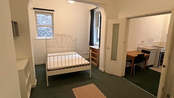 Studio To Rent In Chatham Grove, West Didsbury, Manchester, M20