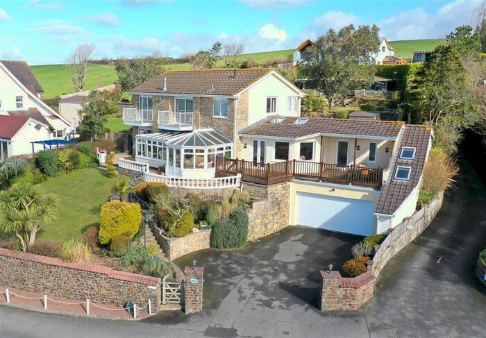 4 Bedroom Detached House For Sale In New Road, Instow, Bideford, EX39
