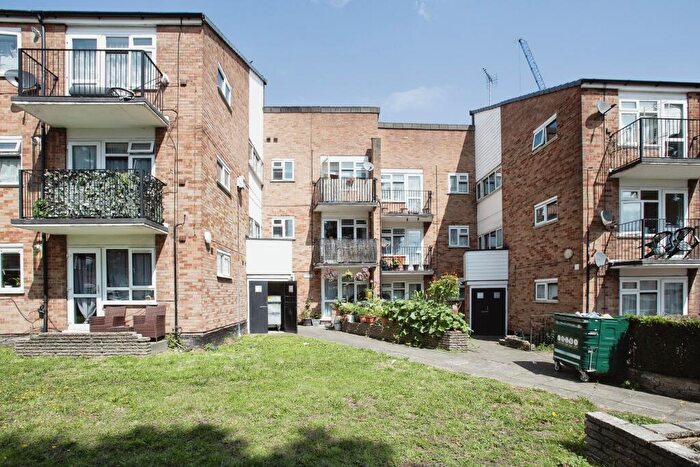 1 Bedroom Flat To Rent In Vallentin Road, Walthamstow, London, E17