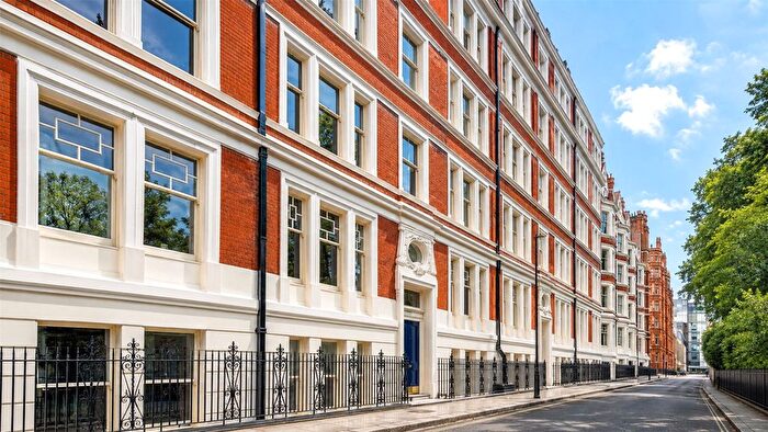2 Bedroom Property To Rent In Ridgmount Gardens, Marylebone, London, WC1E