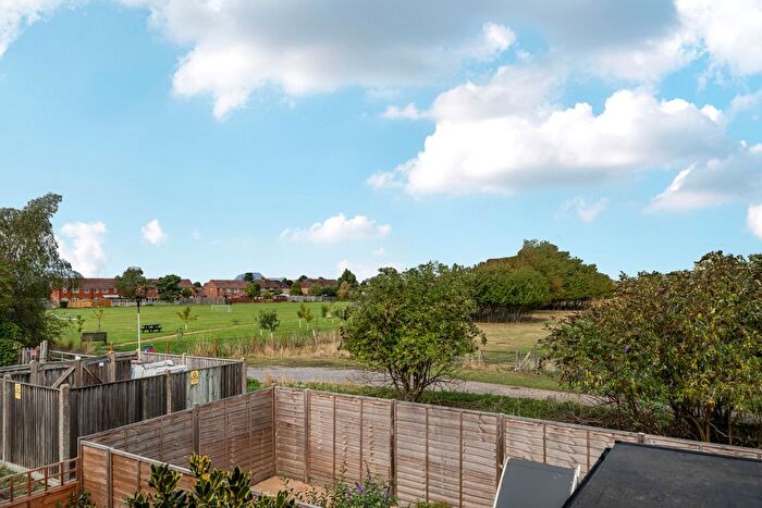 2 Bedroom Maisonette For Sale In Clements Green, South Moreton, Didcot, Oxfordshire, OX11