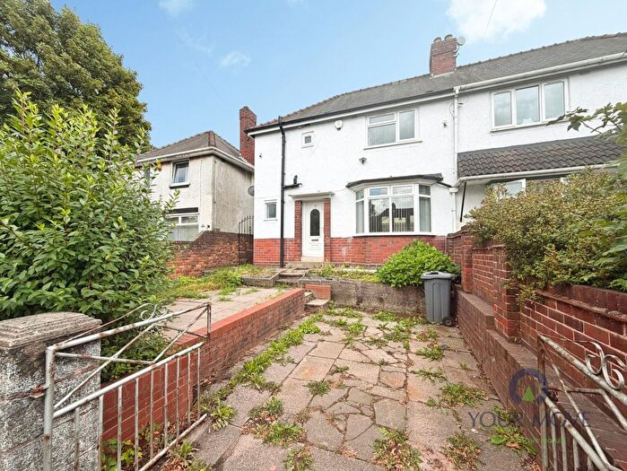 3 Bedroom Semi-Detached House To Rent In Manor House Road, Wednesbury, West Midlands, WS10