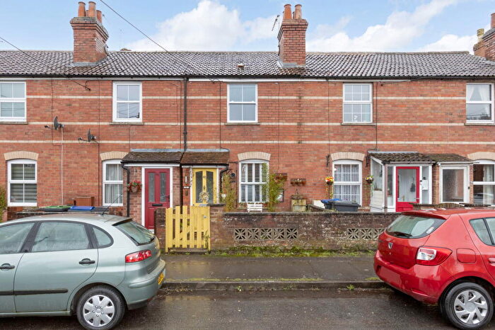 3 Bedroom Terraced House For Sale In Longcroft Road, Devizes, Wiltshire, SN10