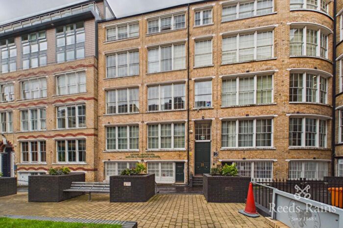 1 Bedroom Apartment For Sale In Temple Lane, Liverpool, Merseyside, L2