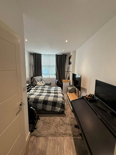 1 Bedroom Flat To Rent In London, E18