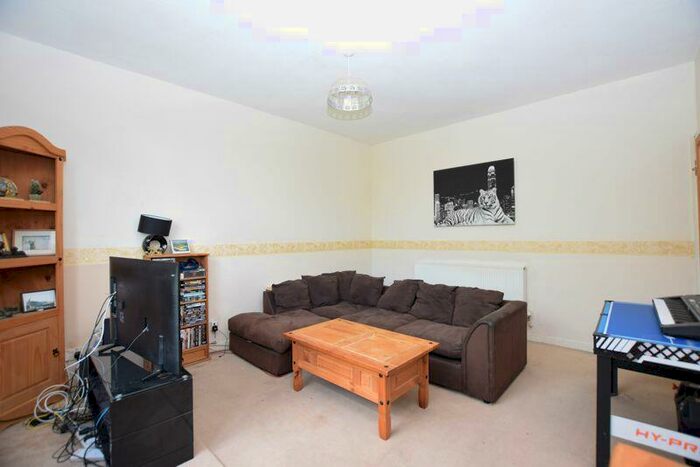 1 Bedroom Flat For Sale In Brooklands Avenue, Atherton, M46