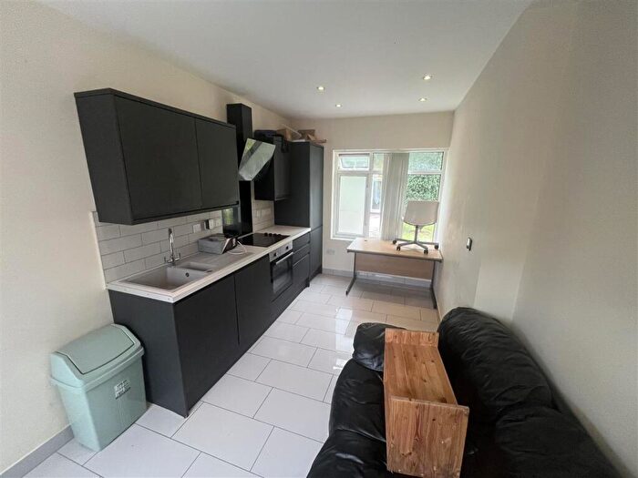 1 Bedroom Apartment To Rent In Lawn Road, Southampton, SO17