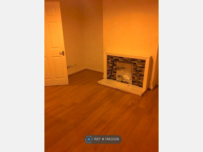 1 Bedroom Flat To Rent In High Street, Ingatestone, CM4