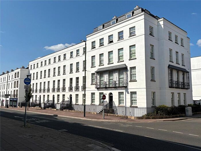 2 Bedroom Apartment For Sale In Albion Street, Cheltenham, Gloucestershire, GL52