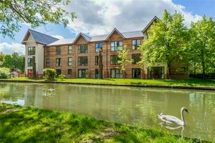 Flat To Rent In Waterside House, Woodley Headland MK6