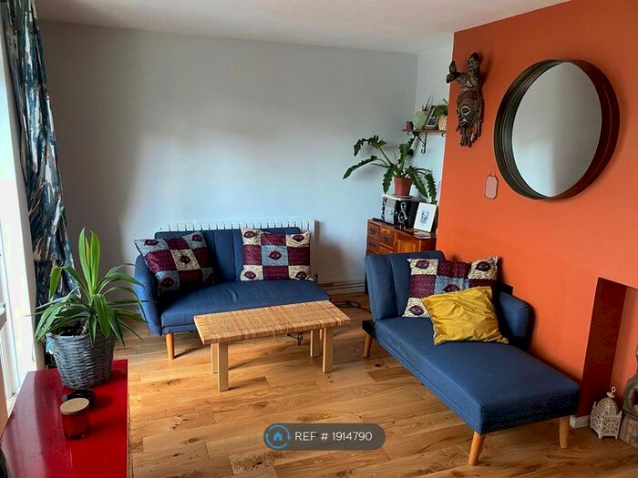 1 Bedroom Flat To Rent In Naylor Road, London, SE15