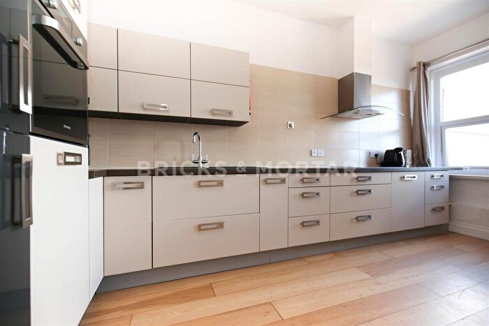 4 Bedroom Apartment To Rent In (£pppw) Grainger Street, City Centre, NE1
