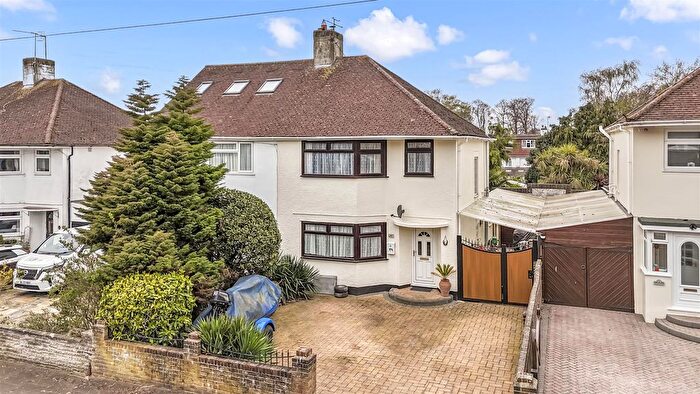 3 Bedroom Semi Detached House For Sale In Pines Avenue, Worthing, BN14