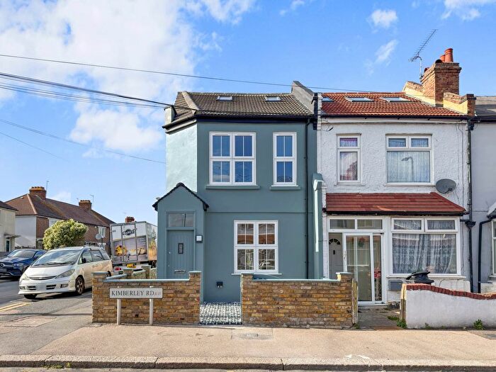 4 Bedroom Property For Sale In Kimberley Road, Walthamstow, E17