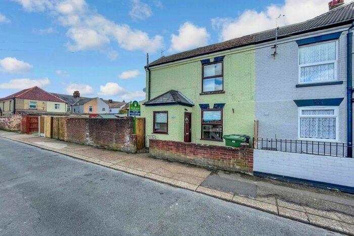 2 Bedroom Terraced House To Rent In Tamworth Lane, Great Yarmouth, Norfolk, NR31