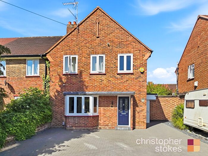 3 Bedroom End Terrace House For Sale In Sterling Avenue, Waltham Cross, Hertfordshire, EN8
