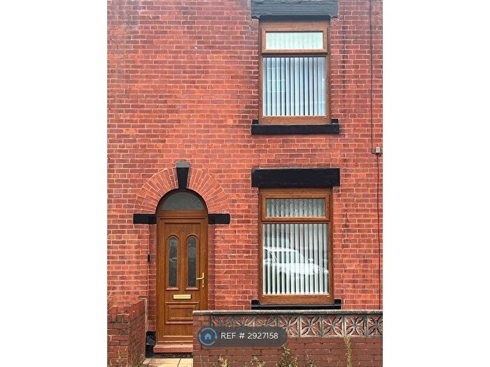 2 Bedroom Terraced House To Rent In Fields New Road, Oldham, OL9