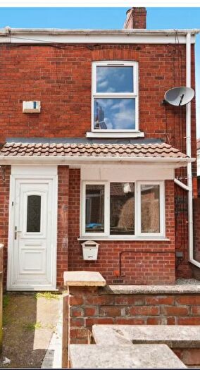 2 Bedroom End Of Terrace House To Rent In Alaska Villas, Barnsley Street, HU8