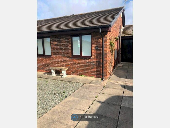 2 Bedroom Bungalow To Rent In Moor Lane, Southport, PR8
