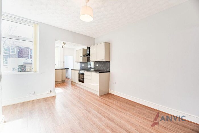 2 Bedroom Terraced House To Rent In Pitt Street, Stockport, SK3