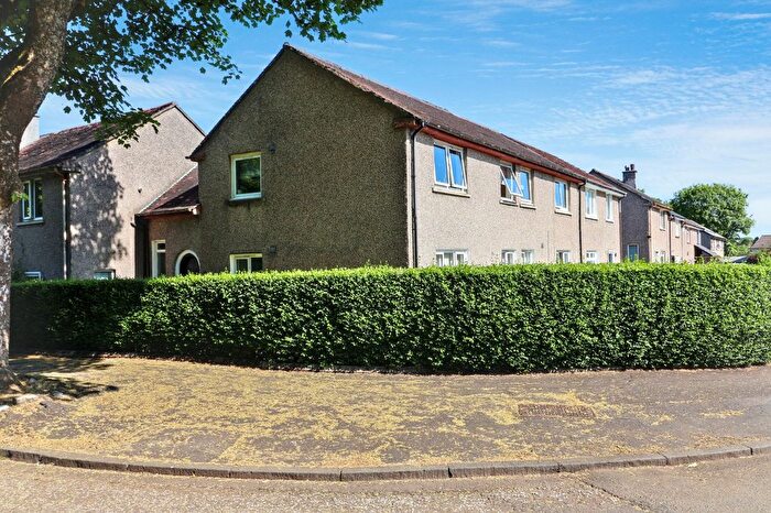 3 Bedroom Flat For Sale In Knockside Avenue, Paisley, Renfrewshire, PA2