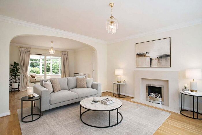 4 Bedroom Detached House To Rent In Hillbrow Road, Esher, Surrey, KT10