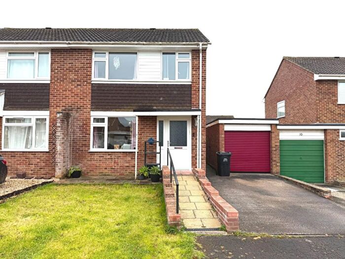 3 Bedroom Semi Detached House For Sale In Baily Close, Glastonbury, BA6