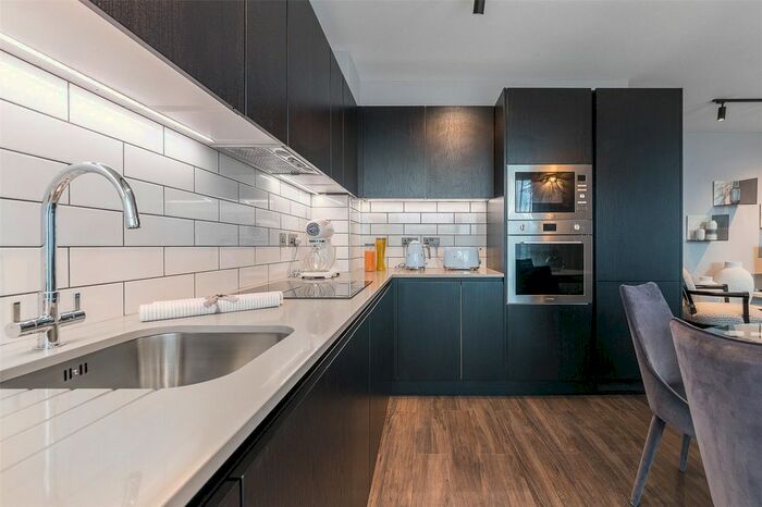 1 Bedroom Flat To Rent In One West Point (Block C), Portal West, Victoria Road, W3