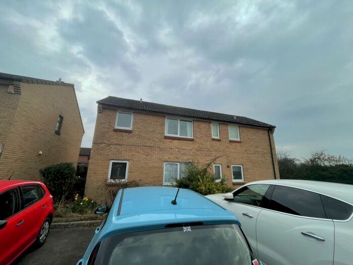 Studio To Rent In Harris Close, GL3