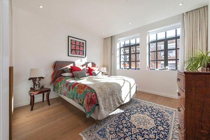 2 Bedroom Flat For Sale In Highgate Road, London, NW5