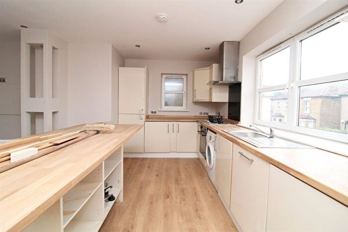 2 Bedroom Flat To Rent In Waddon Road, Waddon, Croydon, CR0