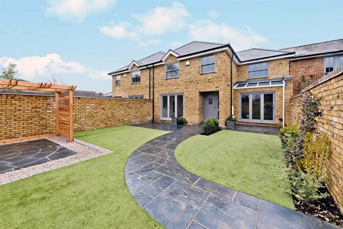 3 Bedroom Semi-Detached House To Rent In High Street, Thames Ditton, KT7