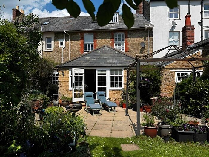 4 Bedroom Town House For Sale In High Street, Wincanton, Somerset, BA9