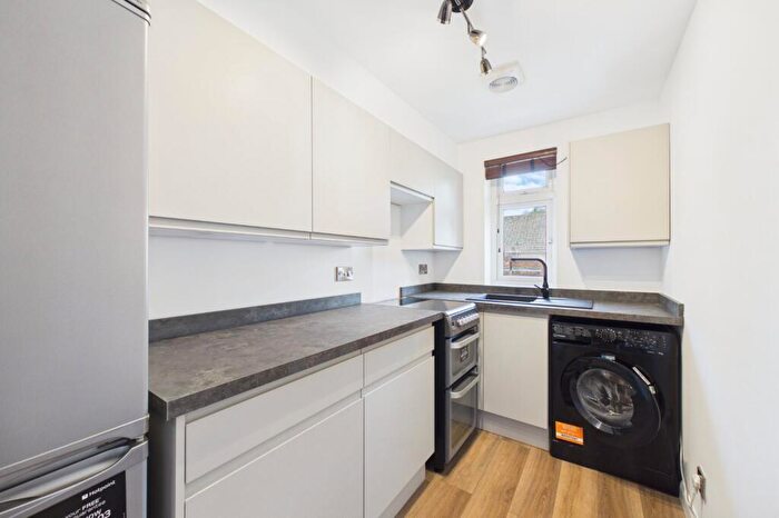 1 Bedroom Maisonette To Rent In Morval Close, Farnborough, Hampshire, GU14