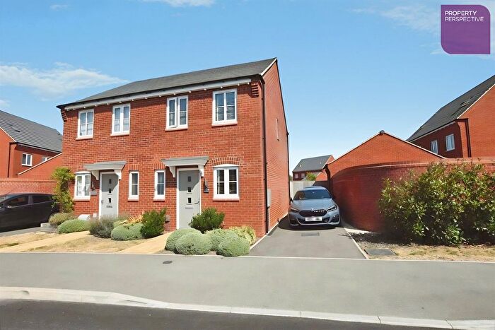 2 Bedroom Semi-Detached House For Sale In Clarence Drive, DE65