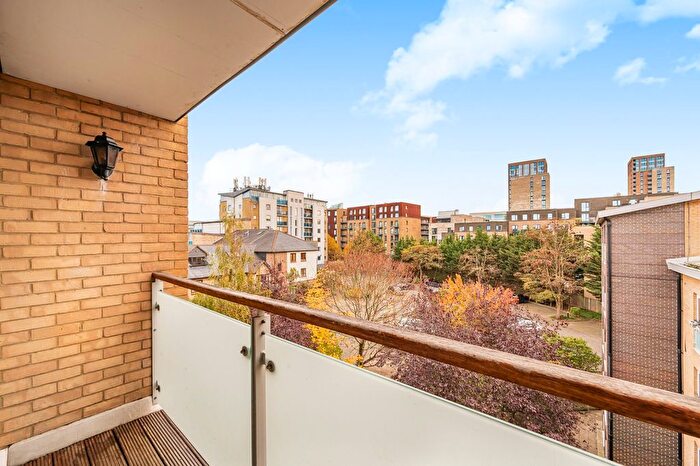 2 Bedroom Flat For Sale In Yeoman Street, Surrey Quays, SE8