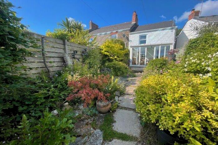 2 Bedroom Property To Rent In Belmont Terrace, Truro, TR3